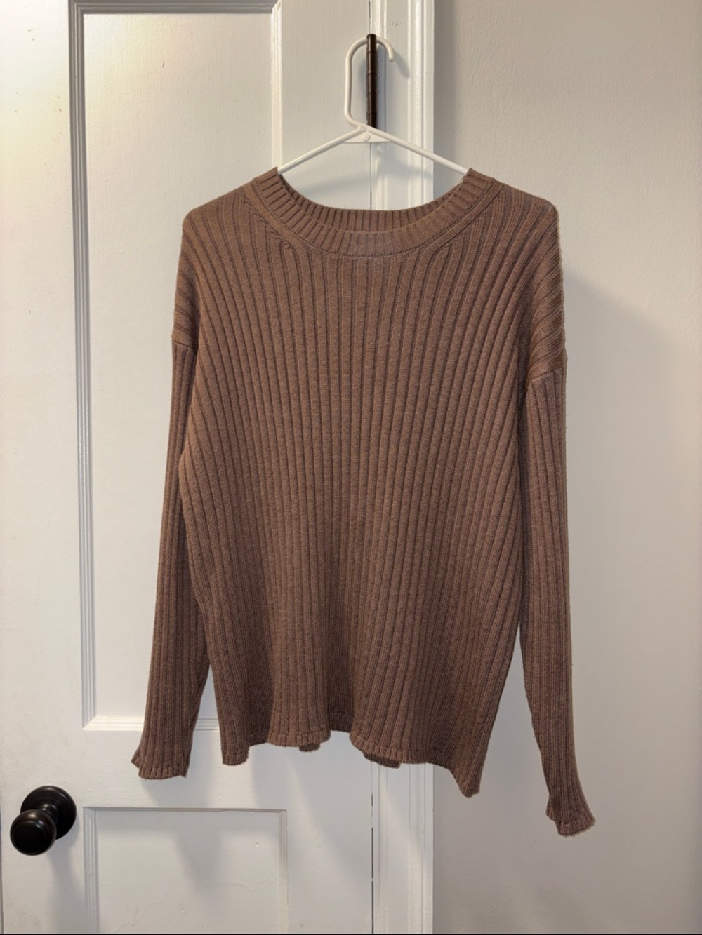 Jessica Simpson Ribbed Scoop Neck Sweater in Brown